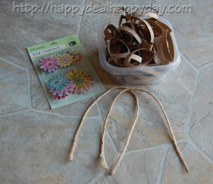 Toilet Paper Roll Craft - Toilet Paper Roll Wreath - Frugal Craft Projects - Toilet Paper Wall Art! This wreath is so beautiful - never would have thought it was made from toilet paper rolls! happydealhappyday.com