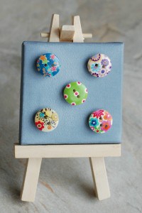 round wooden button magnet 2