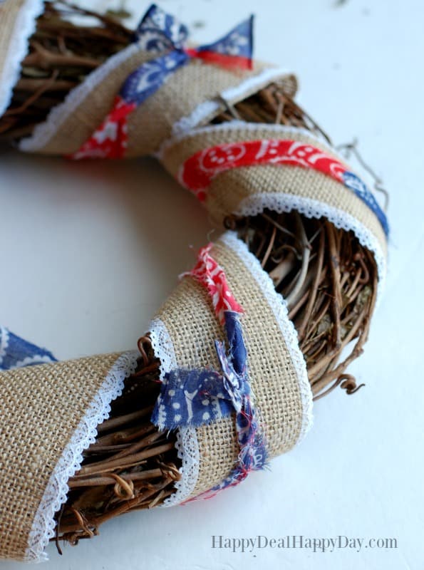 patriotic wreath with burlap and bandannas