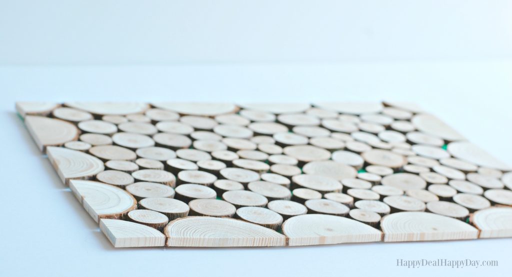 DIY Placemat using wood slices