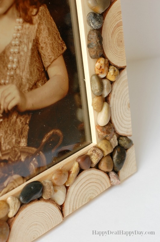 Easy DIY Wood Slab & Pebble Photo Frame