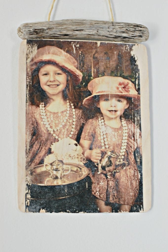 How To Transfer Photos to Wood - DIY Christmas Gift Idea