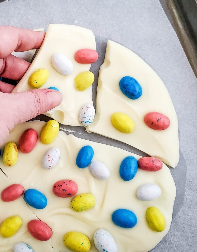 breaking easter candy bark