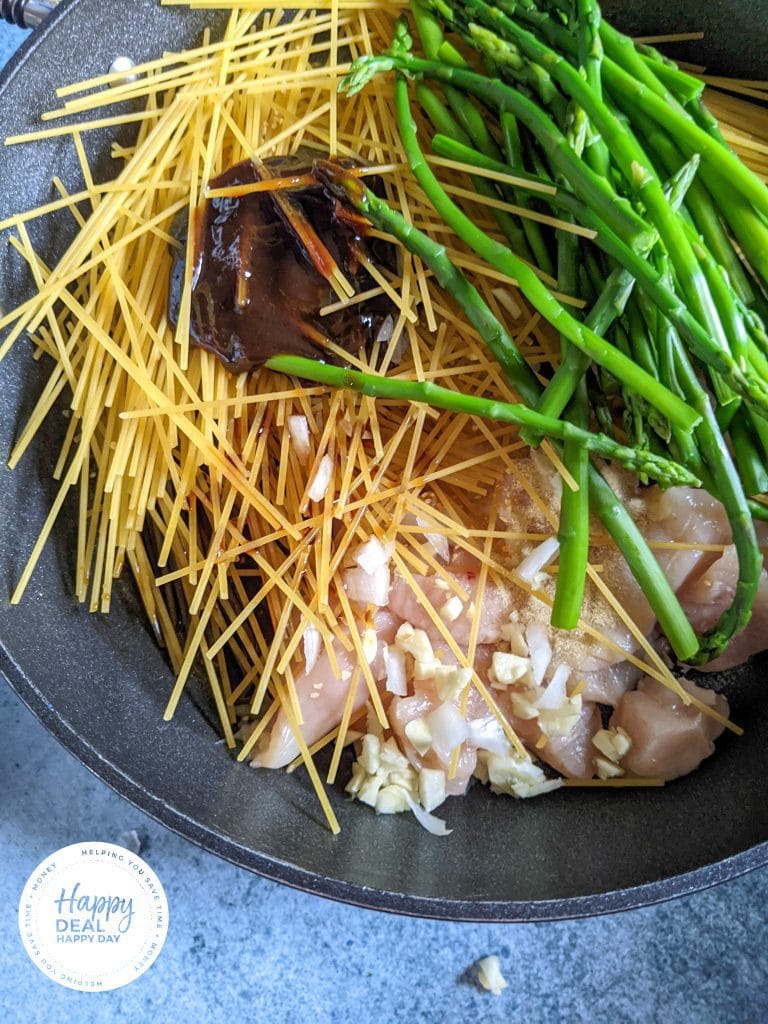 Chicken Lo Mein Recipe with fresh vegetables