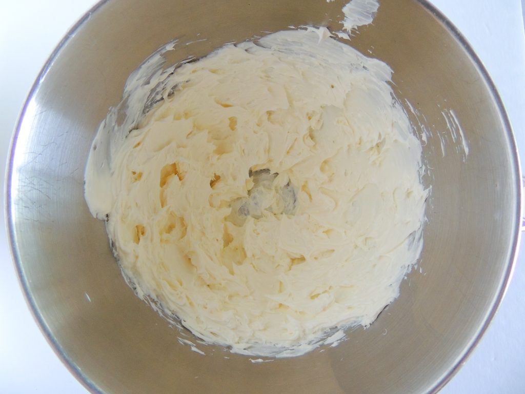 whipped cream cheese